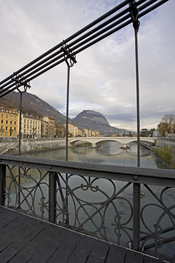 Hotelf1 Grenoble Universite 제이르 외부 사진